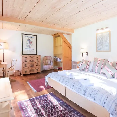 Luna Apartment